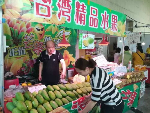 大潤(rùn)發(fā)北側(cè)潤(rùn)溪廣場(chǎng)羊絨皮草購(gòu)物節(jié)盛大開(kāi)啟，農(nóng)副土特產(chǎn)品一應(yīng)俱全，只等您來(lái)！